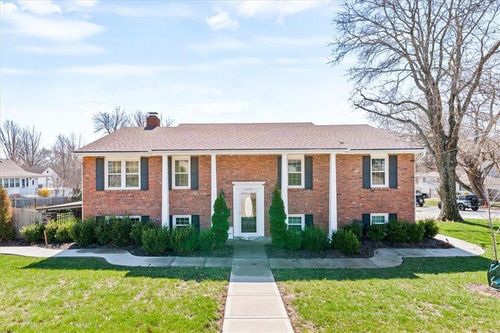 10105 W 55th St, Merriam, KS, 66203-1954 | Card Image