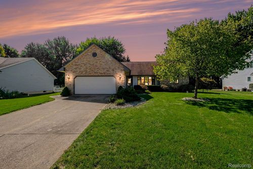 5129 Bloss Dr, Swartz Creek, MI, 48473-8908 | Card Image