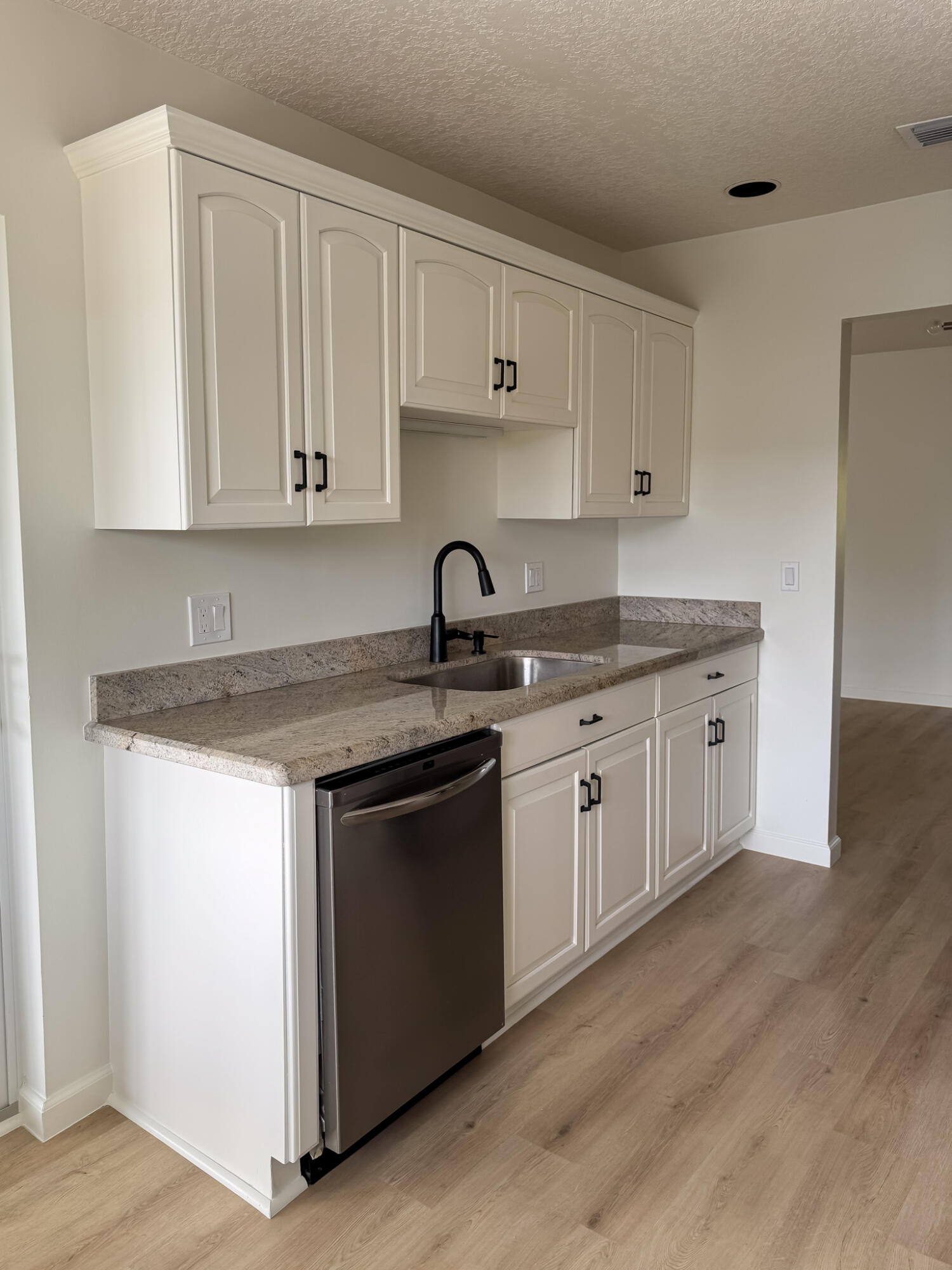 Residential Lease in Highland Beach 5