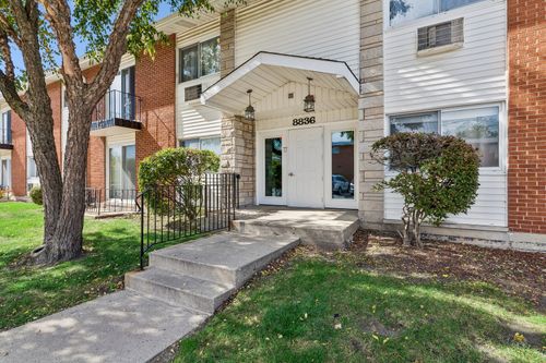 1h-8836 N Western Avenue, Des Plaines, IL, 60016 | Card Image