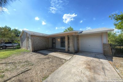 6011 Stillwater St, House other with 3 bedrooms, 2 bathrooms and null parking in San Antonio TX | Image 3