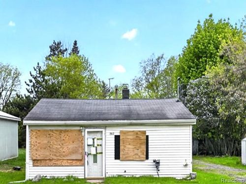 3912 Ruth Avenue, Lansing, MI, 48910 | Card Image