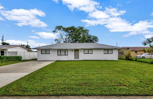 2016 Avenue S, Riviera Beach, FL, 33404-5232 | Card Image