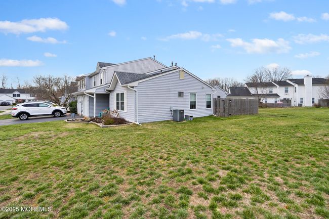 27 Schooners Sq, Condo with 2 bedrooms, 1 bathrooms and null parking in Freehold NJ | Image 28