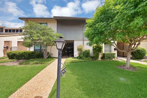 12574 Burninglog Ln, Dallas, TX, 75243-3230 | Card Image