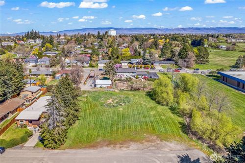 1 E 2nd Avenue, Ellensburg, WA, 98926 | Card Image