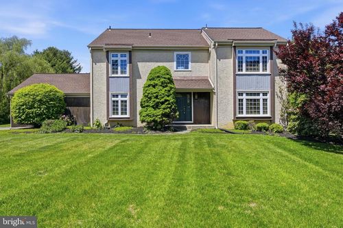 1 Glen Meadow Dr, GLEN MILLS, PA, 19342-1825 | Card Image