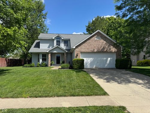2332 Broadmoor Ln, Columbus, IN, 47203-4414 | Card Image