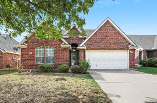5917 Meadowglen Dr, Argyle, TX, 76226-2260 | Card Image