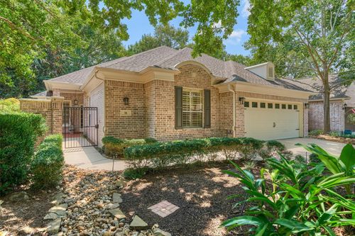 74 S Castlegreen Cir, The Woodlands, TX, 77381-6337 | Card Image