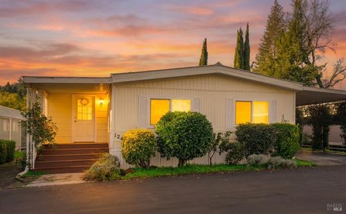 spc-124-2412 Foothill Blvd, Calistoga, CA, 94515-1241 | Card Image