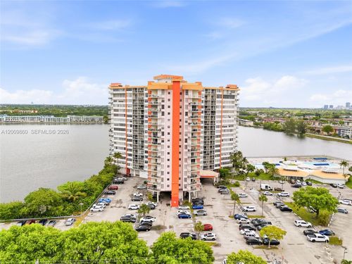 315w-1301 Ne Miami Gardens Dr, Miami, FL, 33179-4729 | Card Image