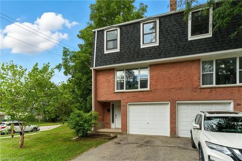 25-100 Bluevale St N, Waterloo, ON, N2J4M9 | Card Image