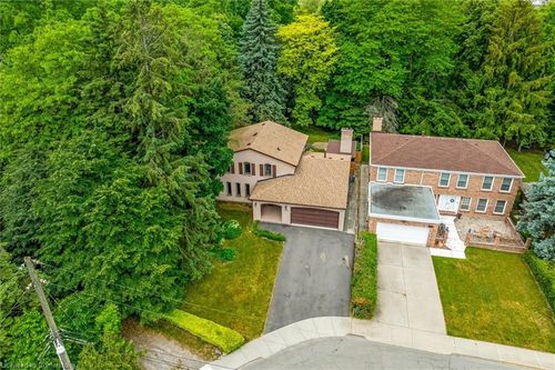 452 Quigley Rd, Hamilton, ON, L8K5N3 | Card Image