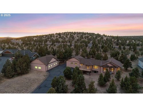 2263 Se Landings Way, Prineville, OR, 97754-8258 | Card Image