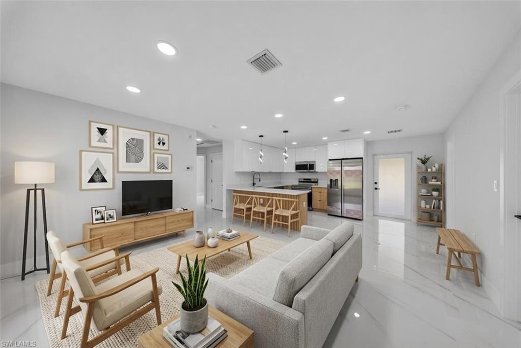 Residential in LEHIGH ACRES 2