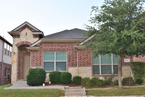9005 Sundance Trl, Cross Roads, TX, 76227-2316 | Card Image