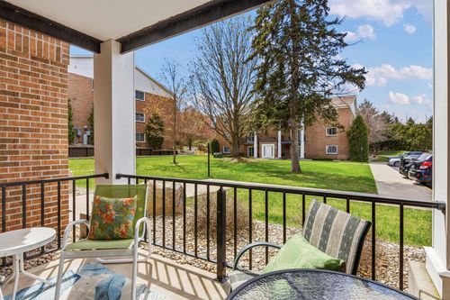 515 Georgetown Dr, Traverse City, MI, 49684-5664 | Card Image