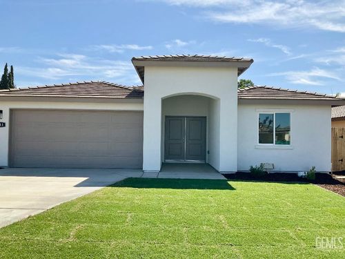 613 Poinsettia St, Bakersfield, CA, 93307-2847 | Card Image