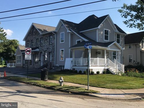 apt-3-400 W Wayne Ave, WAYNE, PA, 19087-3800 | Card Image