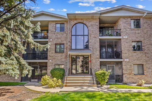 apt-201-13300 W Circle Drive Pkwy, Crestwood, IL, 60418-4413 | Card Image