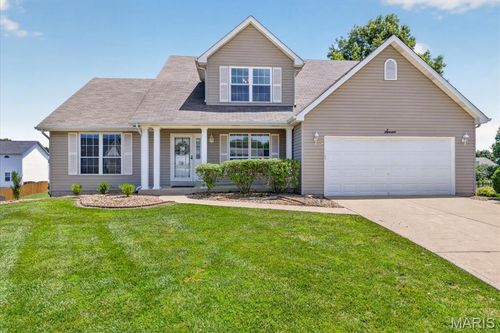 7 Windsor Chair Ct, O Fallon, MO, 63366-5512 | Card Image