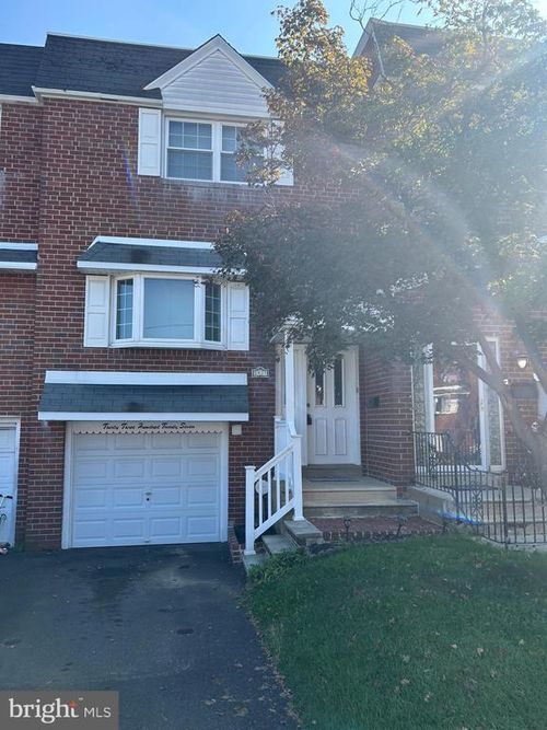 3327 Morning Glory Rd, PHILADELPHIA, PA, 19154-1819 | Card Image