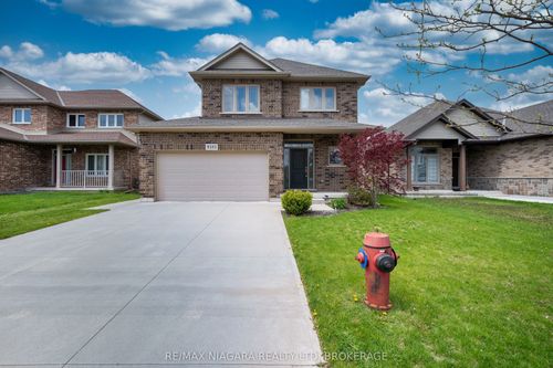 9385 Eagle Ridge Dr, Niagara Falls, ON, L2H0G3 | Card Image