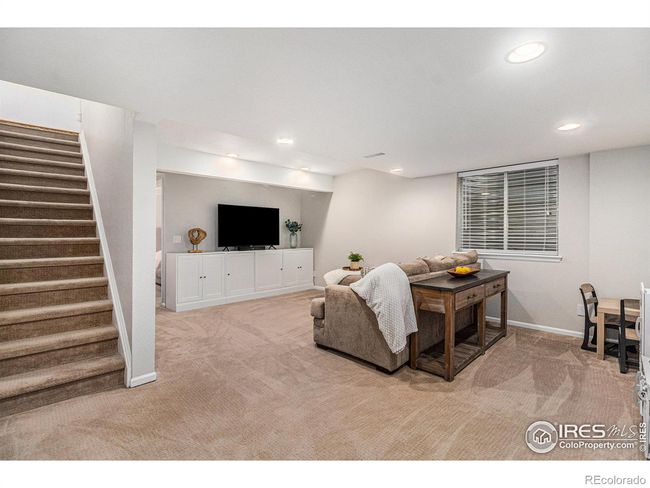 Spacious downstairs living space | Image 21