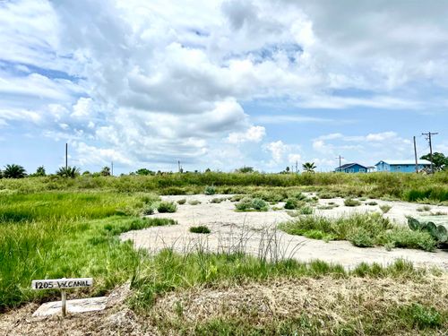 1205 W Canal, Crystal Beach, TX, 77650-2893 | Card Image