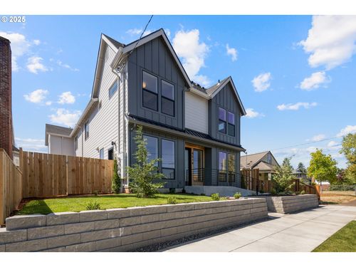 4512 Ne Wygant St, Portland, OR, 97218-1648 | Card Image