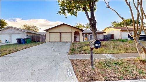 6307 Marrogot Run St, San Antonio, TX, 78233-4645 | Card Image