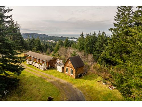 42365 Hensley Hill Rd, Port Orford, OR, 97465-8545 | Card Image