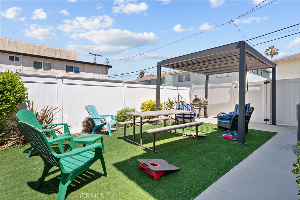 Residential Income in Inglewood 4