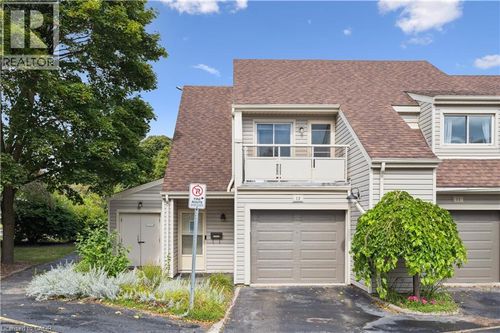 12-337 Kingswood Dr, Kitchener, ON, N2E1X5 | Card Image