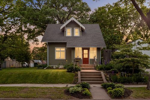 745 Aldine St, Saint Paul, MN, 55104-1102 | Card Image