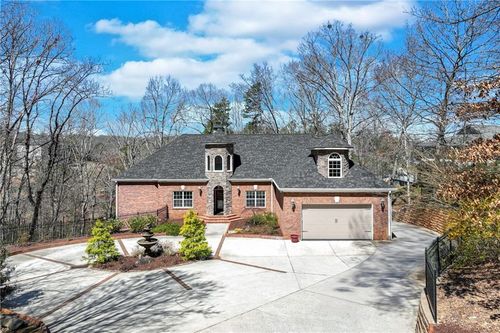 2152 Silver Cir, Gainesville, GA, 30501-1346 | Card Image
