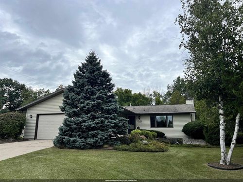 1105 S Ridgeway Avenue, STURGEON BAY, WI, 54235 | Card Image