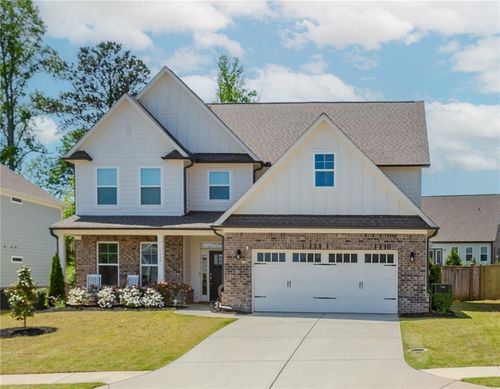 6829 Benjamin Dr, Flowery Branch, GA, 30542-7401 | Card Image