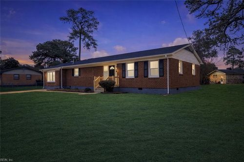 1618 Belafonte Dr, Portsmouth, VA, 23701-3838 | Card Image
