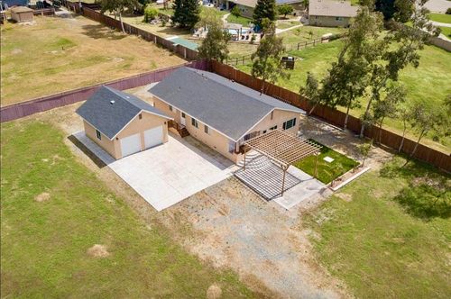 21044 E Meza Lane, Linden, CA, 95236 | Card Image