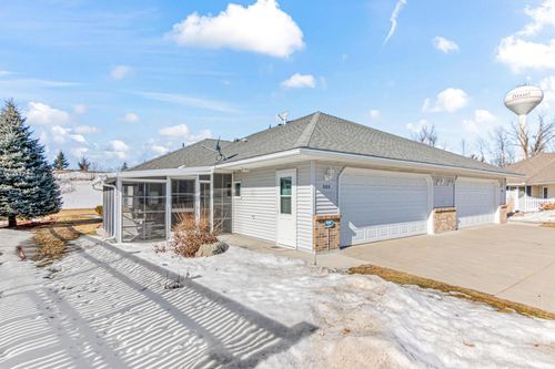 205 Circle View Dr, Dassel, MN, 55325-1082 | Card Image