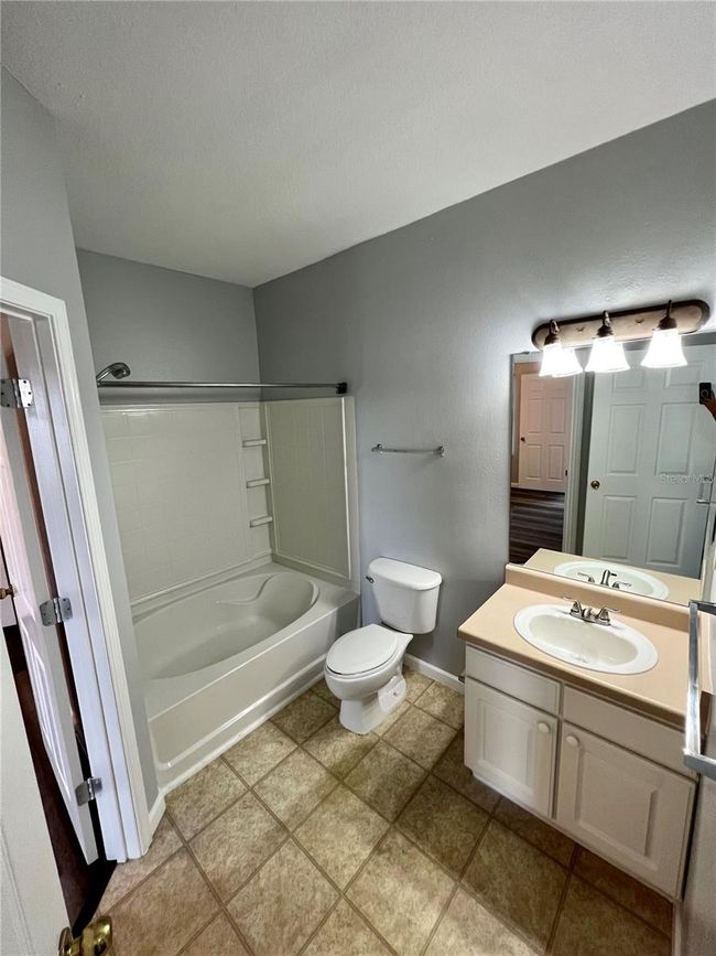 UNIT-3302 - 10764 70 Th Ave, Condo with 1 bedrooms, 1 bathrooms and null parking in SEMINOLE FL | Image 9