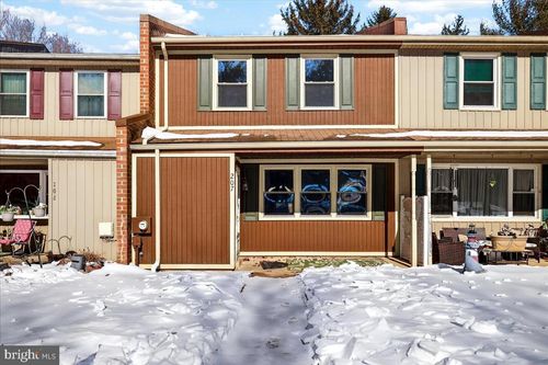 207 Westbury Ct, DOWNINGTOWN, PA, 19335-2206 | Card Image