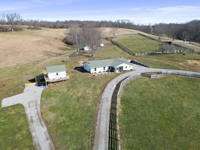 34601 Lake Rd, House other with 2 bedrooms, 2 bathrooms and null parking in Mc Arthur OH | Image 5