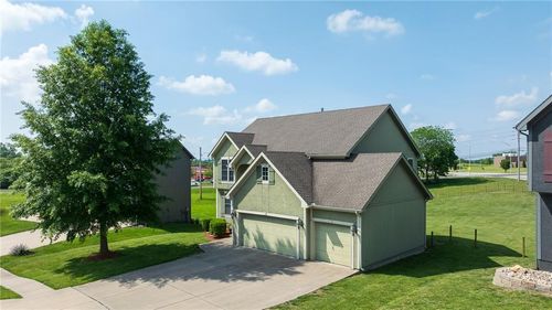10804 N Randolph Ave, Kansas City, MO, 64157-8530 | Card Image