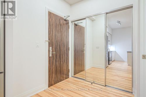 230-8763 Bayview Avenue, Richmond Hill (Doncrest), ON, L4B3V1 | Card Image