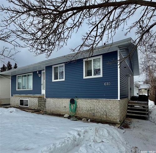 610 Main Street, Hudson Bay, SK, S0E0Y0 | Card Image