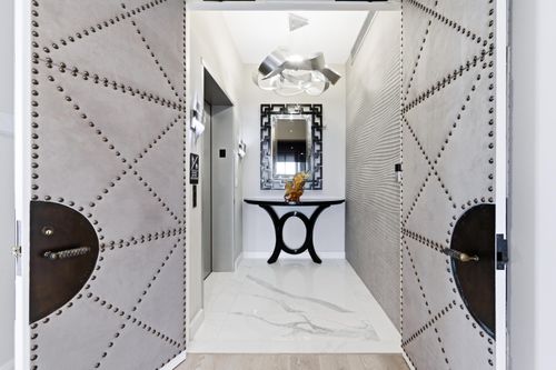 3c-300 Seminole Ave, Palm Beach, FL, 33480-3772 | Card Image