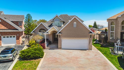 65 Mount Pleasant Dr, Hamilton, ON, L8W3H3 | Card Image